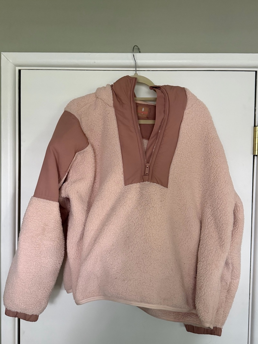 Free People Cozy Women's Pink Sherpa Pullover Sweater